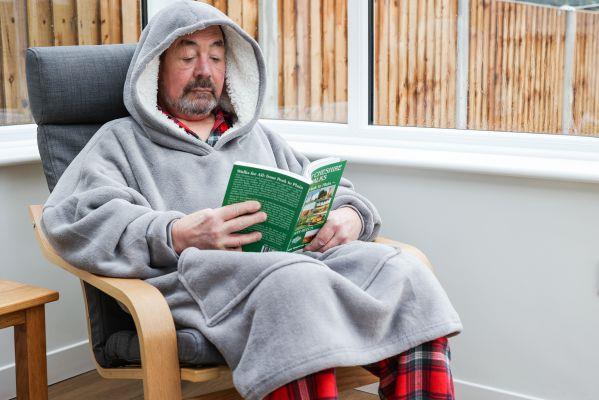 Cosy Hoodie, Grey (One Size) - Winter Warm Packs